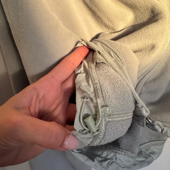 Aritzia SnoDay Polar Ridge Zip-Up Hoodie - Picture 9 of 15